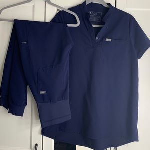 Figs maternity scrub size xs